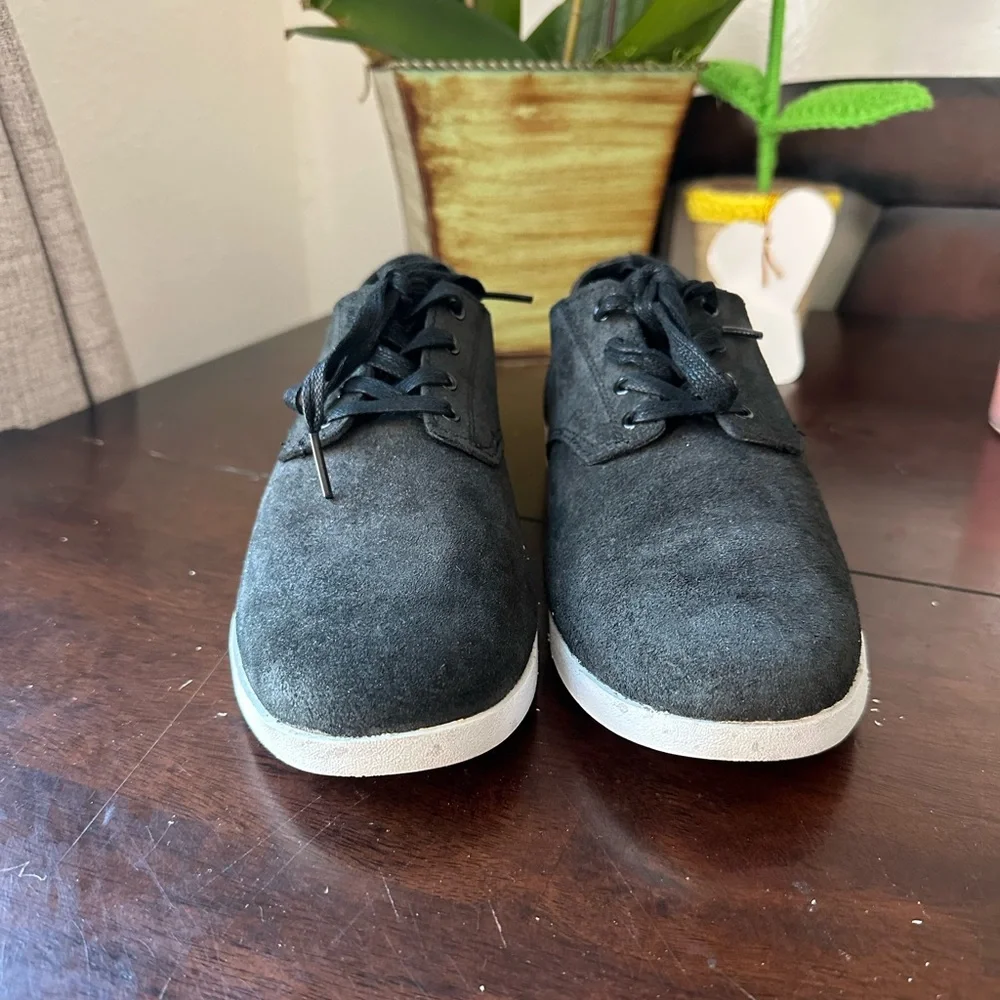 KR3W suede upper